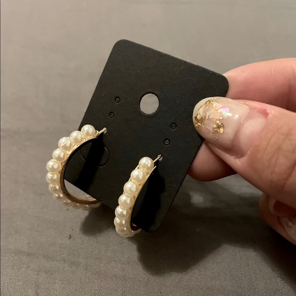 Cute Pearl Mini Hoop Earrings - Picture 2 of 2